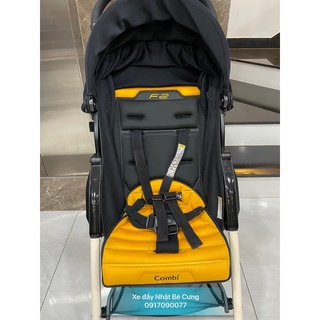 Xe đẩy combi F2 AB240 đen vàng