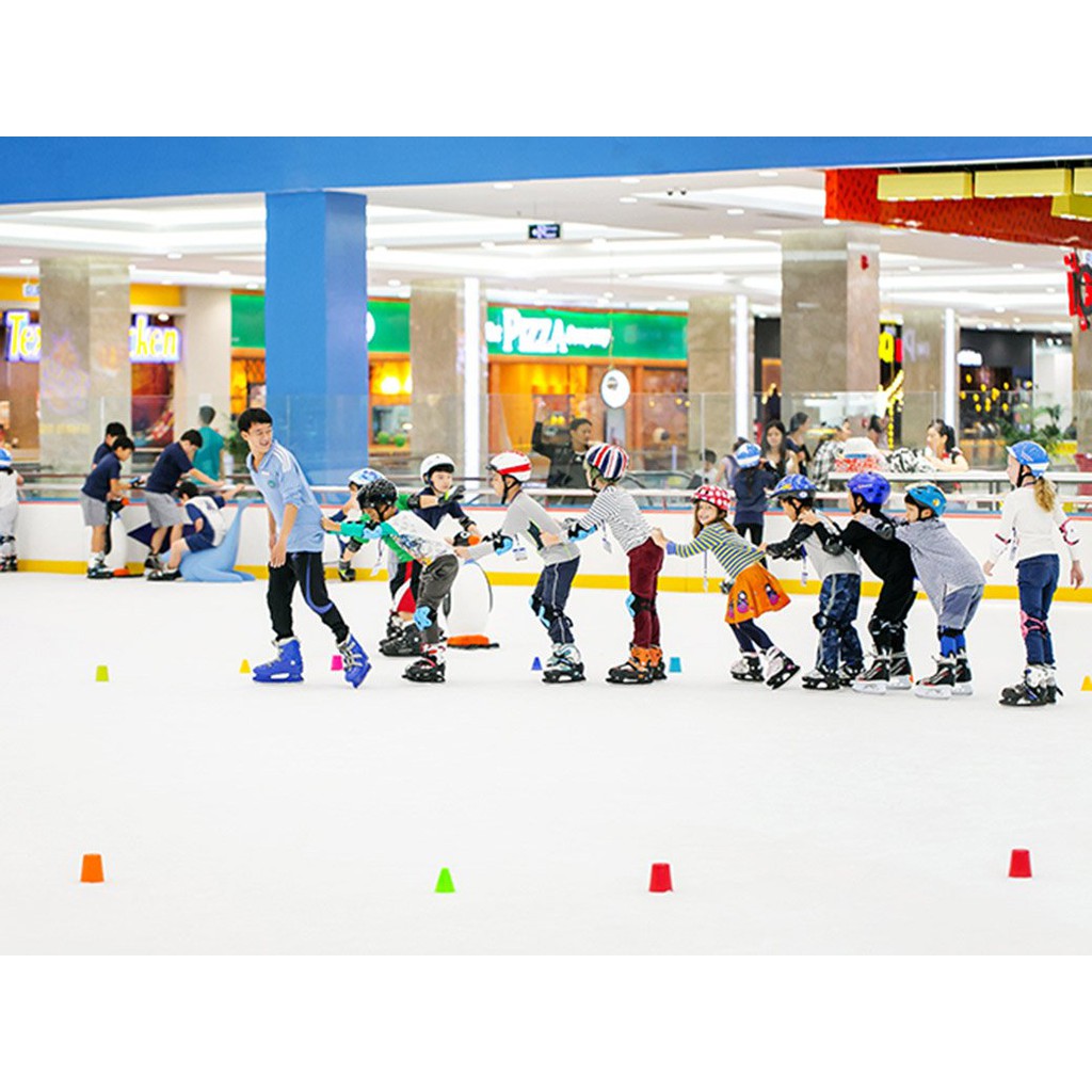 HCM [E-Voucher] Vé vào cửa, Gói thuê giày trượt, Thuê hình hải cẩu tại Sân băng Vincom Ice Rink Landmark 81- T7,CN (TK)