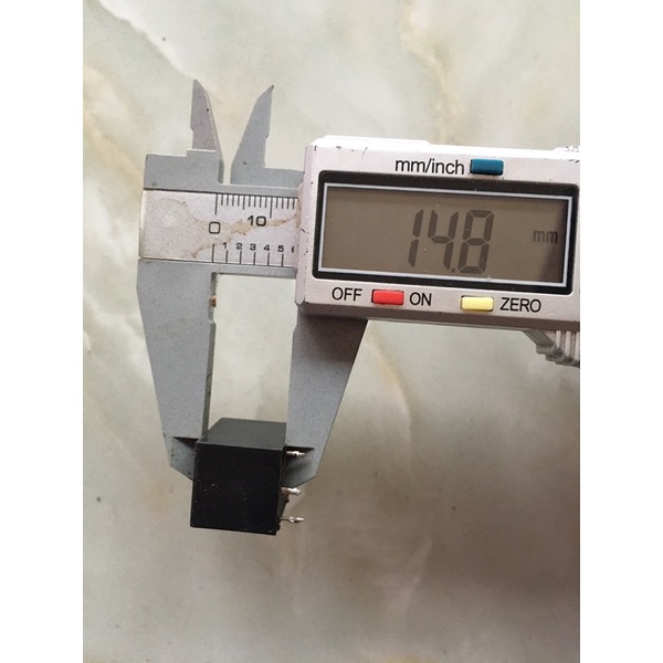 Rơ le nhỏ 4 - 5 chân 12v