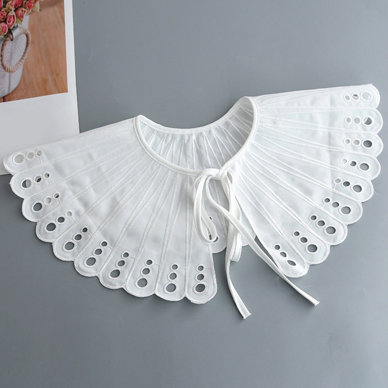 Khăn Choàng Trắng Hình Cánh Hoa / Lông Công Giả Đục Lỗ Thời Trang Cho Nữ