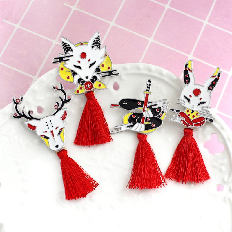 Cài áo cosplay hồ ly tua rua dễ thương