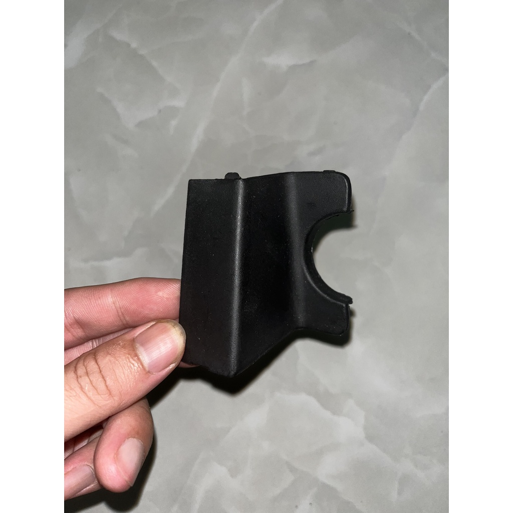 ỐP CHÂN GƯƠNG CHIẾU HẬU ISUZU QKR, NMR, NPR, NQR,