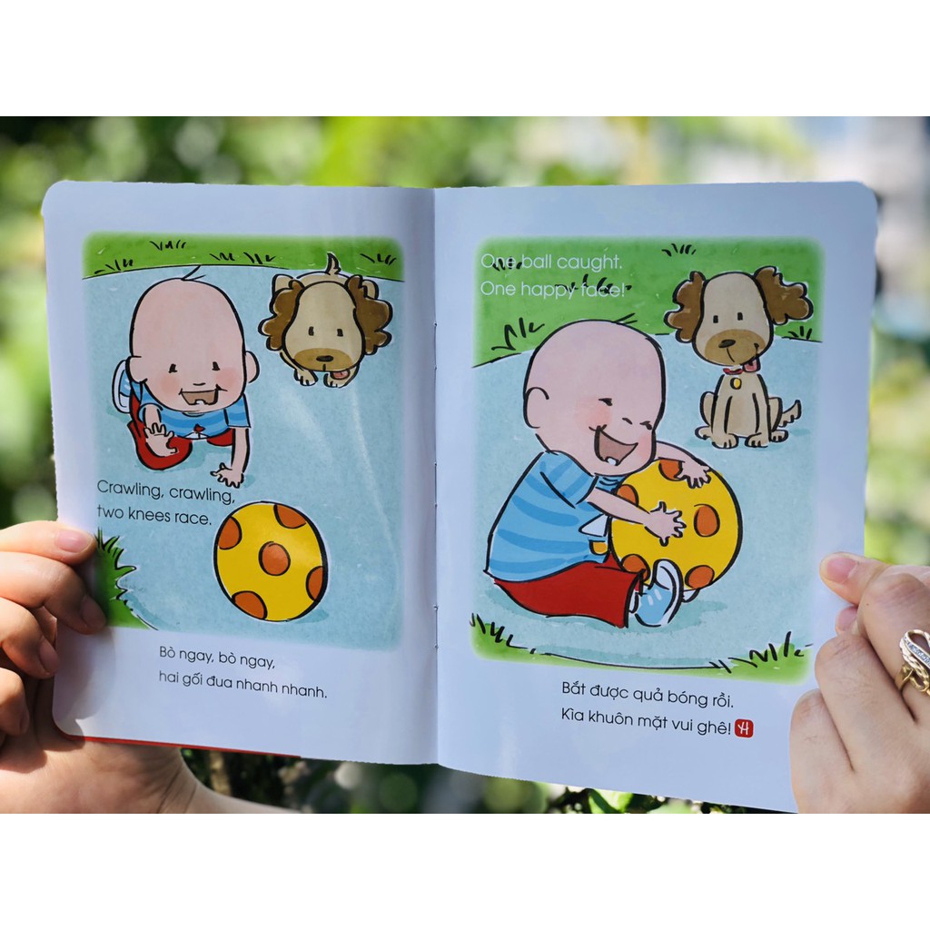 Sách - Hello chào bé yêu ( 0 - 2 tuổi )