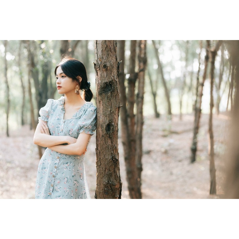 Đầm ngắn nữ Laundry Dress cổ bèo tay ngắn phồng họa tiết – Là Hoa