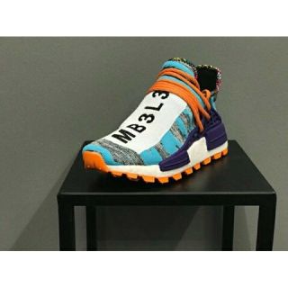 Giày HUMAN race siêu hot