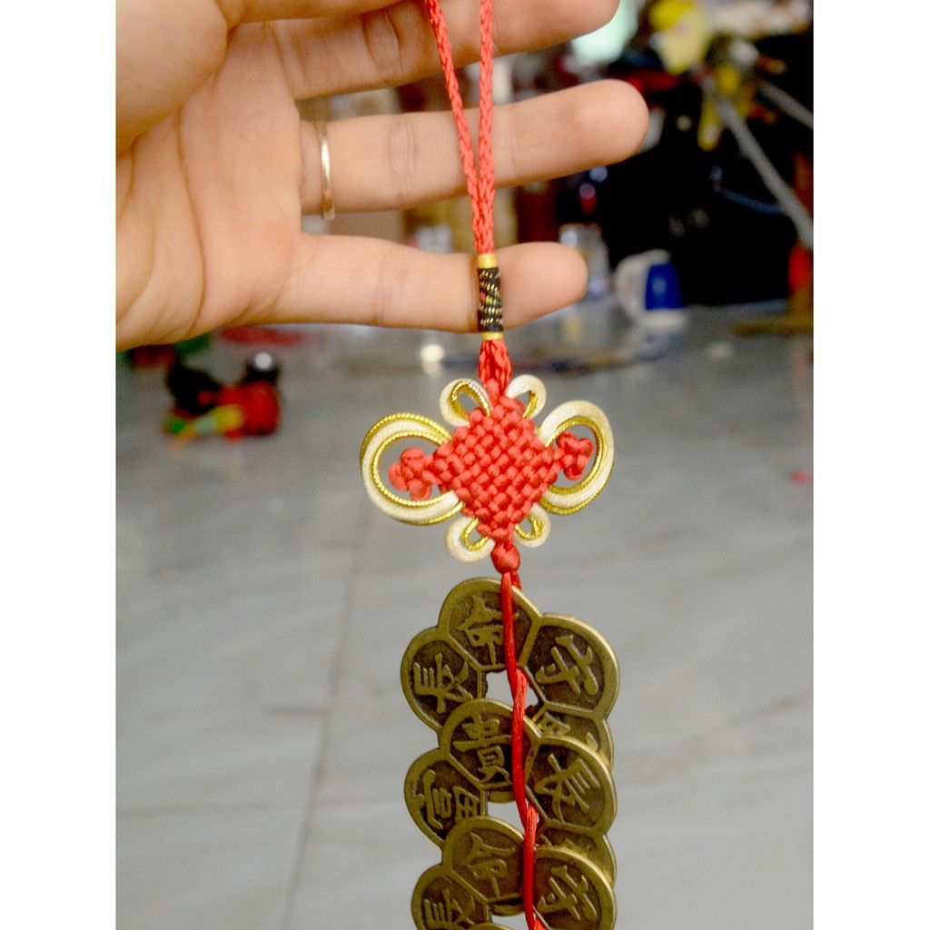 Xâu đồng xu hoa mai phong thủy treo xe