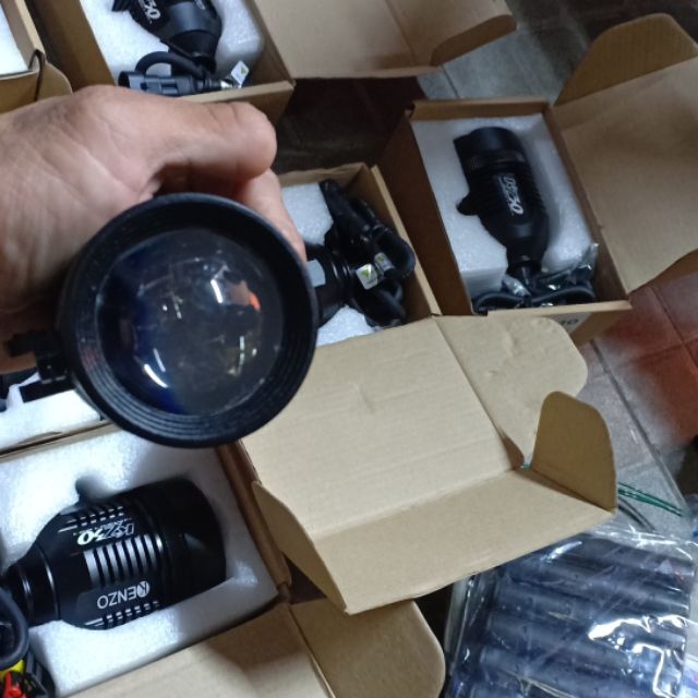 Đèn kenzo Z30 cực sáng có chế độ gôm