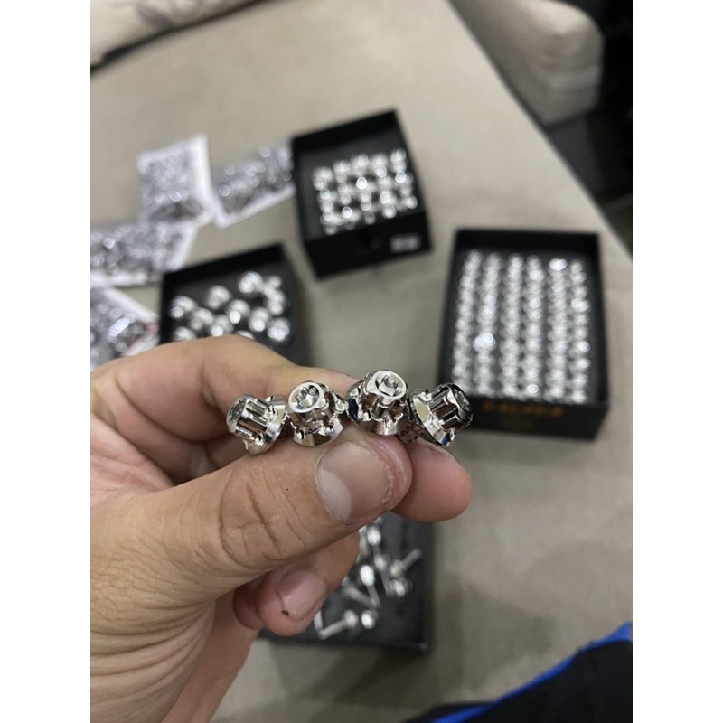 Ốc salaya dài 6li1p đầu trụ mẫu bông gắn đa dạng mọi xe