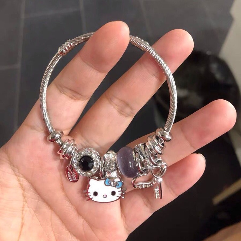 Vòng Tay Hello Kitty Có Charm