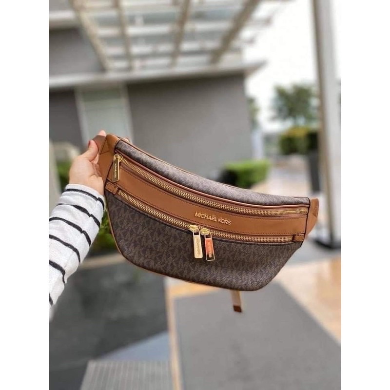 Túi bao tử MK auth sale