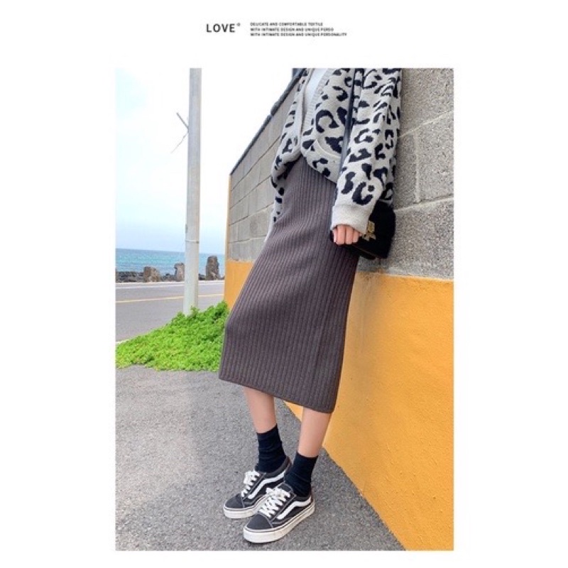 Chân váy len dáng bút