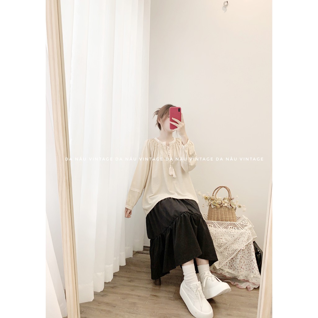 Áo kiểu nữ oversize vải đũi tay chuông bồng cổ nhún thắt dây – Da Nâu Vintage