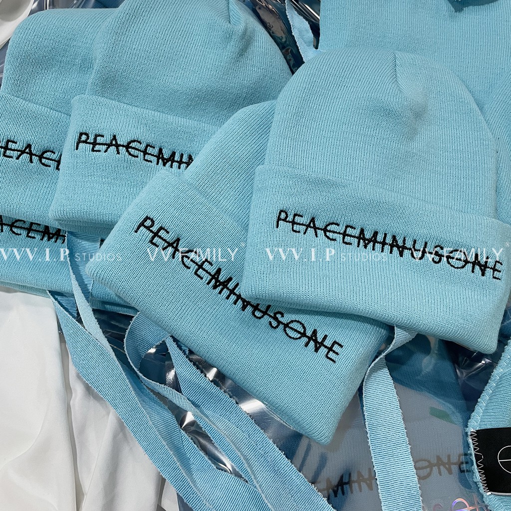 Mũ len Peaceminusone pmo giống GDRAGON màu xanh blue