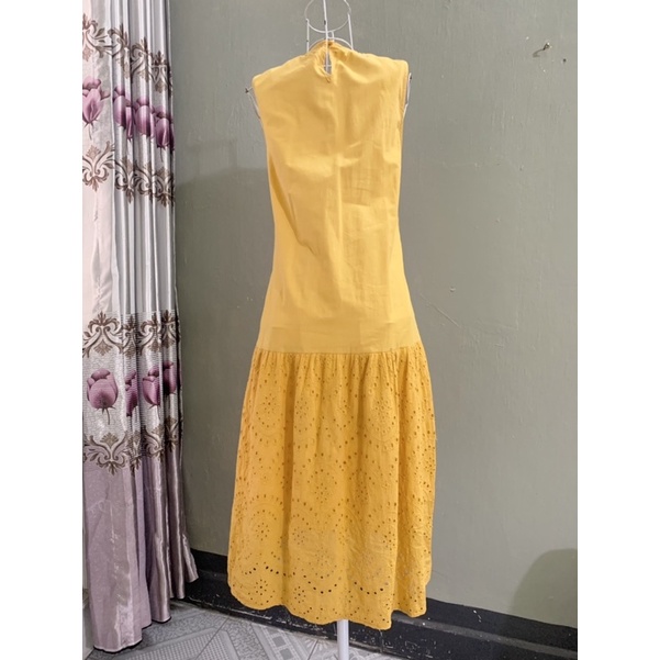 Váy / đầm ren maxi màu vàng nổi bật/ đi biển