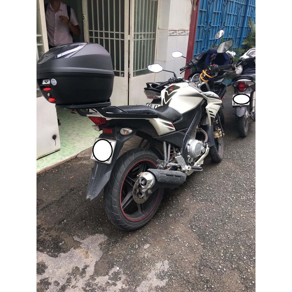Thùng xe FZ150i mẫu E250N2 và baga chuẩn theo xe, hàng Givi chính hãng, mới 100%