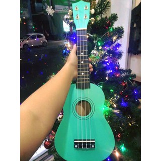 Ukulele xanh mint