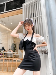 Đầm trễ vai liềm yếm