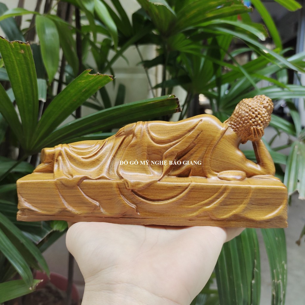 Tượng phật nằm nhập niết bàn bằng gỗ