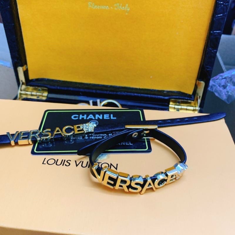 Vòng tay bản nhỏ, siêu xinh