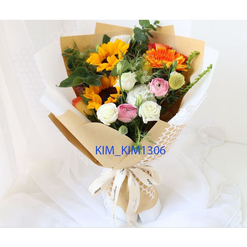 Giấy Kraft bó hoa, gói quà, trang trí - họa tiết hoa tulip -  xốp Hàn - giấy báo