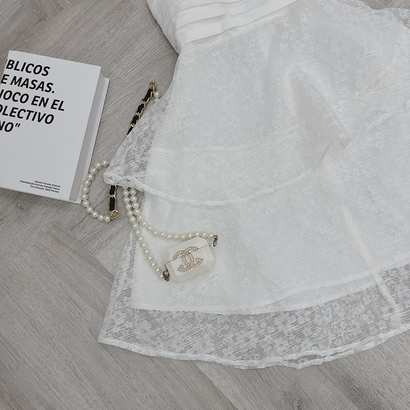 Đầm 2 dây xếp ngực xoè tầng phối ren hoa