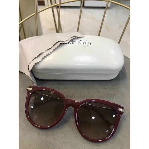 Kính ca>>>lvinklein