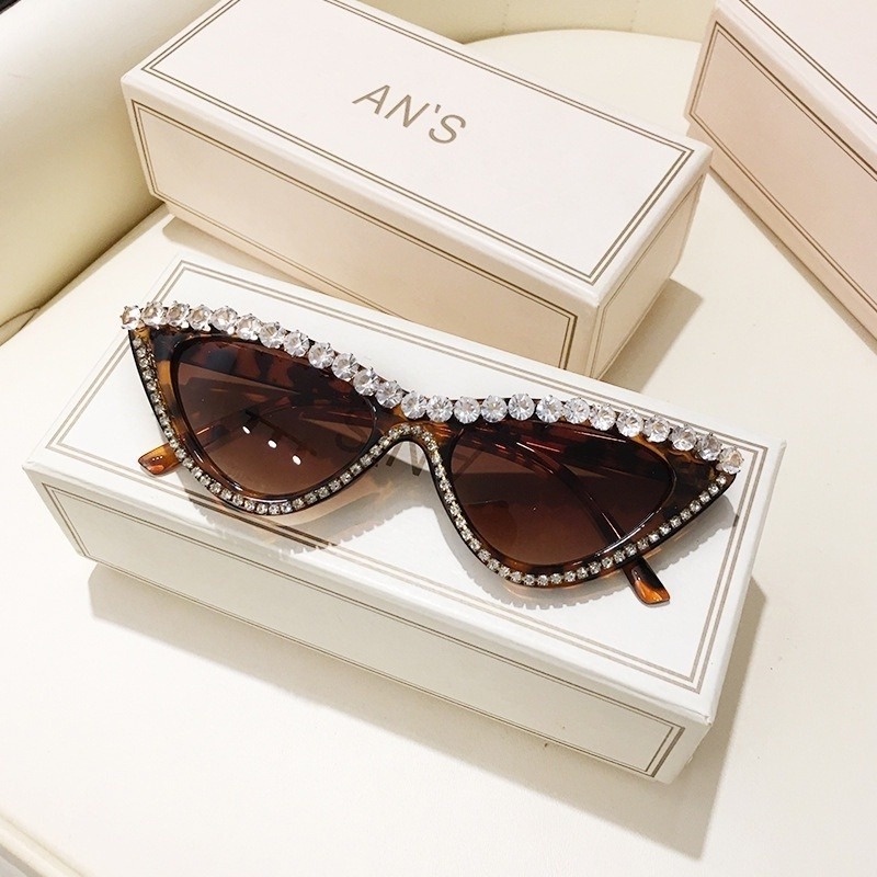 Kính Mát Hình Mắt Mèo Đính Đá Thời Trang Cho Nữ