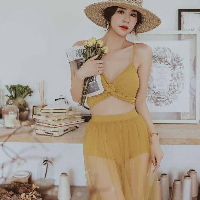 Set bikini 2 màu kèm chân váy thêu hoa