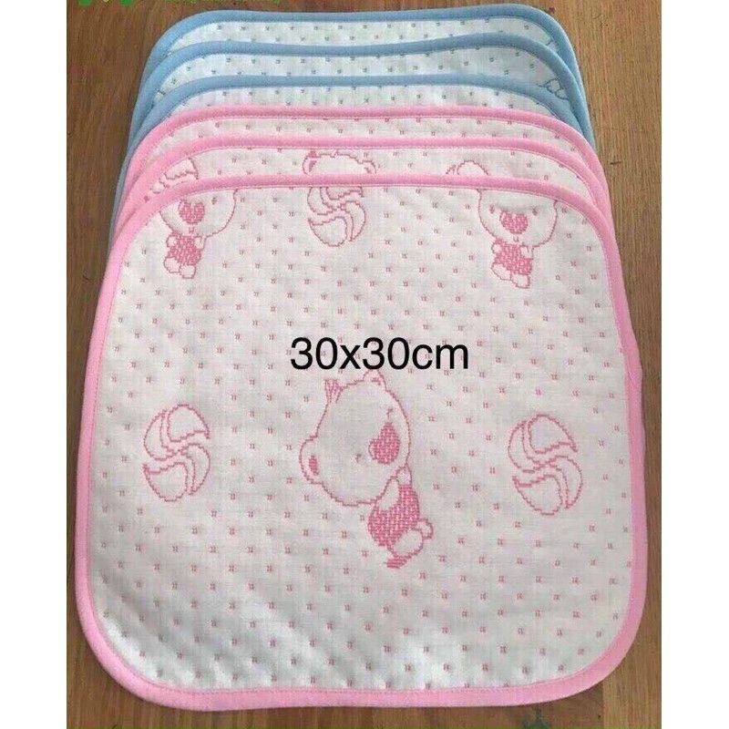 Miếng Lót Thay Bỉm Chống Thấm 4 Lớp 30×30cm