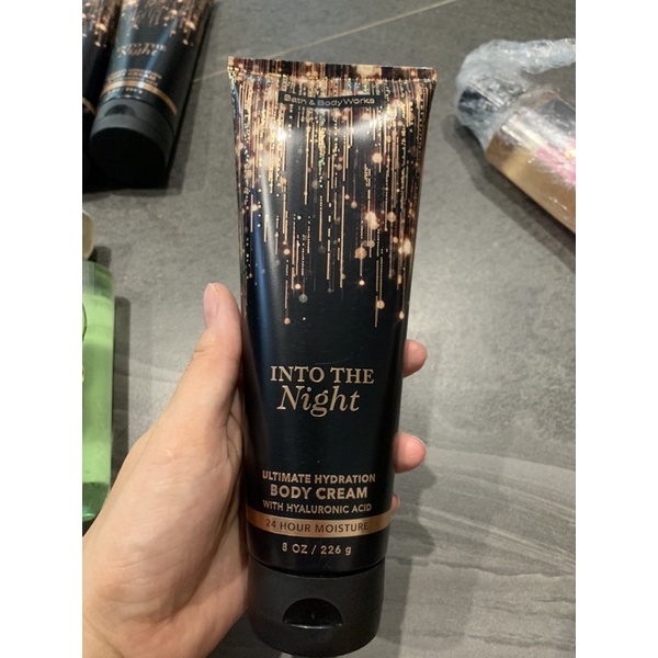 Dưỡng thể Bath& Body Works