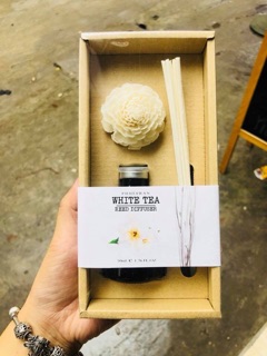 Tinh dầu thơm phòng que gỗ phutawan ( Mẫu Mới )