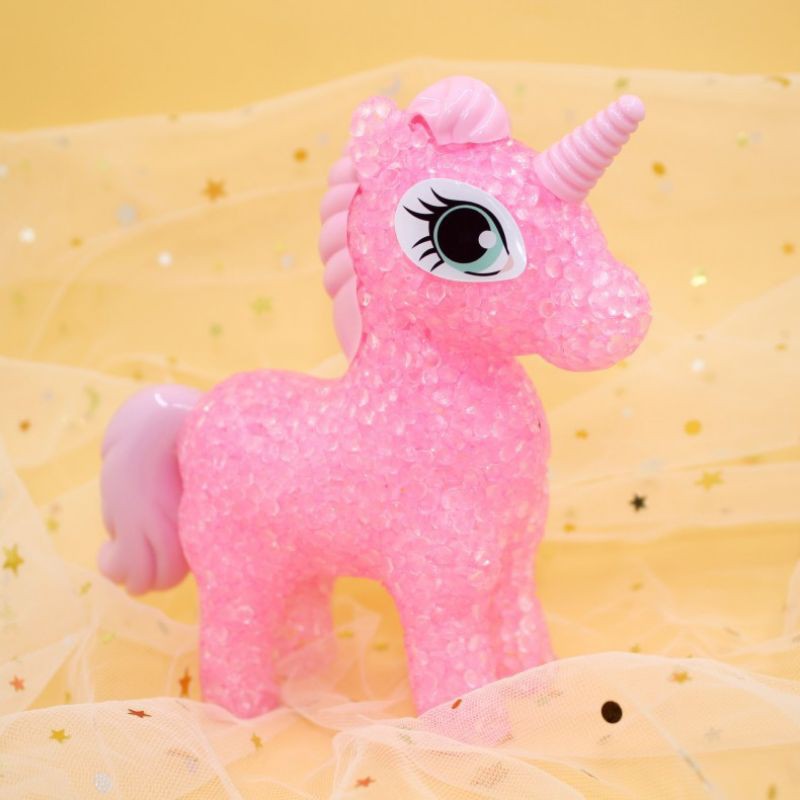 Đèn ngủ chú ngựa poni được kết từ hạt nhựa