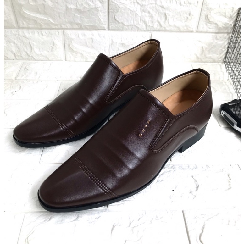 Giày công sở nam tăng cao 6-7cm..da mềm..kiểu dáng đẹp..màu nâu và đen..đế khâu sẵn rất chắc chắn