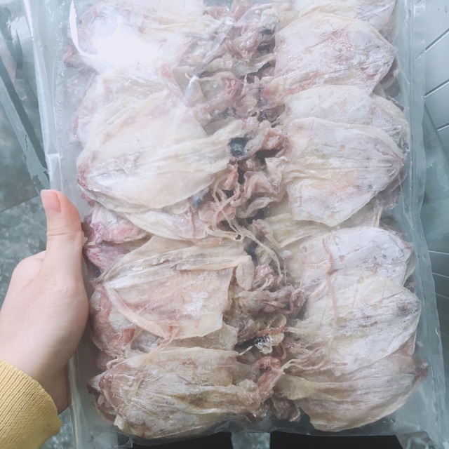 Combo 21 con mực khô size mini (size tầm 3 ngón tay) chuẩn Cô Tô (hình thật) | BigBuy360 - bigbuy360.vn