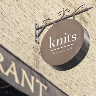 Thanh sắt họa tiết hộp đèn