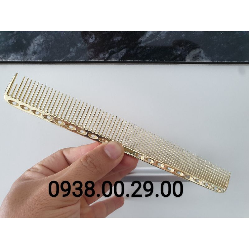 Lược Nhôm Cắt Tóc Nam Nữ Loại Tốt, Lược Nhôm Cao Cấp Chải Bám Tóc Mẫu Mới 18cm Và 21cm.
