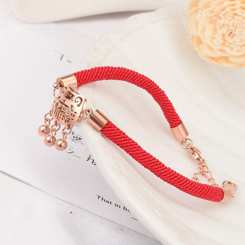 Vòng Đeo Tay Dây Đỏ Bằng Thép Titan Mạ Vàng Hồng 18K Thời Trang