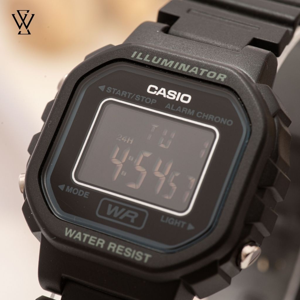 Đồng Hồ Điện Tử Nam Casio WATCHSTORE LA-20WH-1BDF Thiết Kế Mặt Kính Nhựa 30.3mm, Dây Đeo Và Vỏ Nhựa Bền Bỉ, Cá Tính
