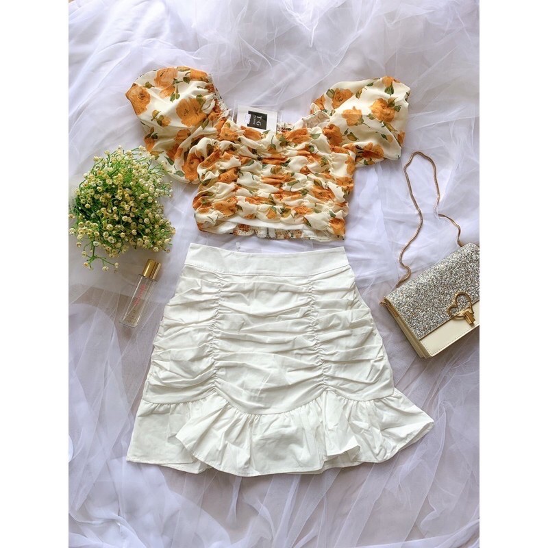 Áo croptop trễ vai tay phồng 🌼