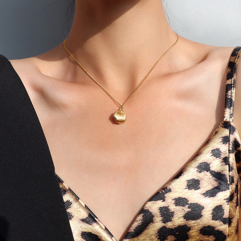 Dây Chuyền Hoa Ngọc Trai Nhân Tạo Titan Ko Han Rỉ TT 3807