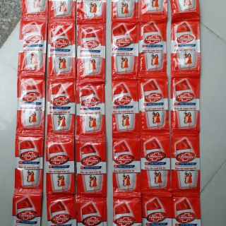 Set 10 gói sữa tắm lifebuoy hoặc dove như hình. Date cuối 2020