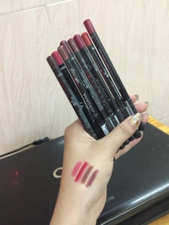 Chì viền môi jordana