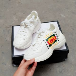Sneakers độn đế