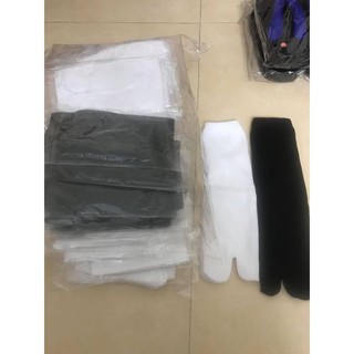 Tất Tabi trắng và đen