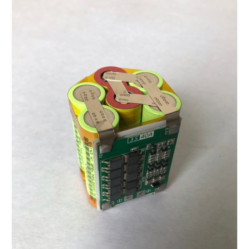 Khối pin hitachi 12v ( 3s2p) dạng đứng. BN.