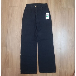 Pass quần jeans ống đứng