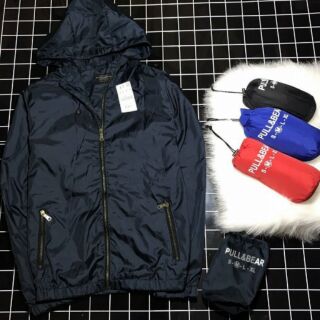 Áo khoác dù cặp pull&bear thời trang