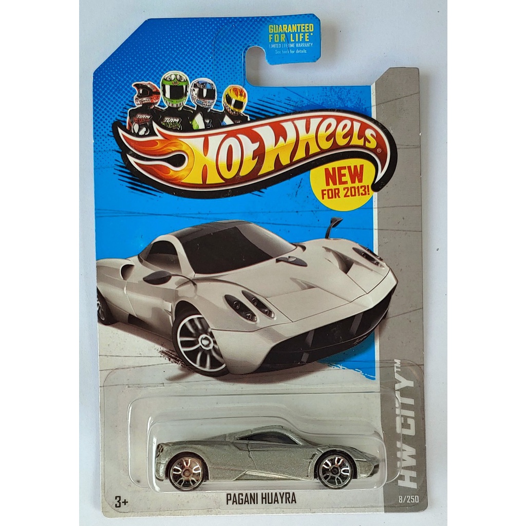 Xe mô hình tỉ lệ 1:64 Hot Wheels T-24 2013 Pagani Huayra xám
