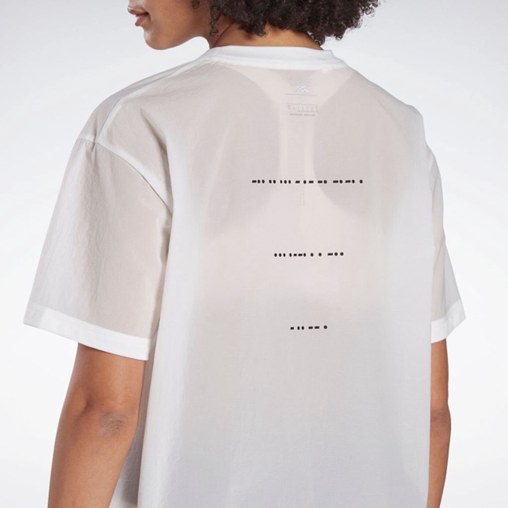 Áo Thun Thể Thao Nữ Chạy Bộ Reebok One Series Running Night Run Woven Tee FT1076