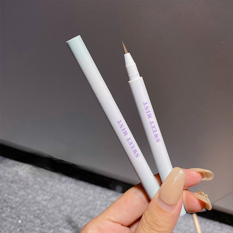 Phấn Mắt Dạng Lỏng Mịn Mượt Kháng Nước Và Mồ Hôi Lâu Trôi Không Lem Nhòe | BigBuy360 - bigbuy360.vn